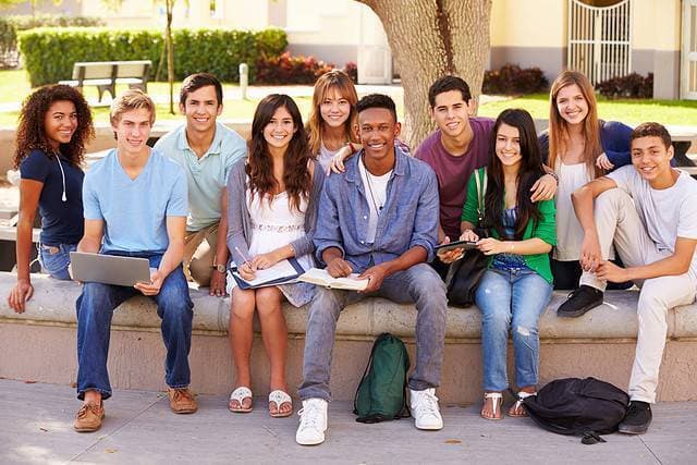 Students and mentors working together